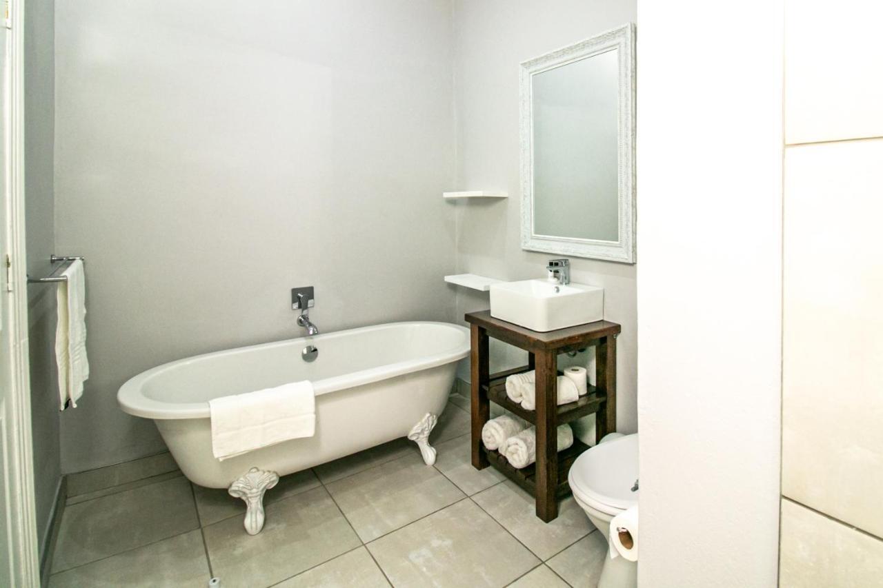 Victorian Square Guesthouse Graaff-Reinet Exterior foto
