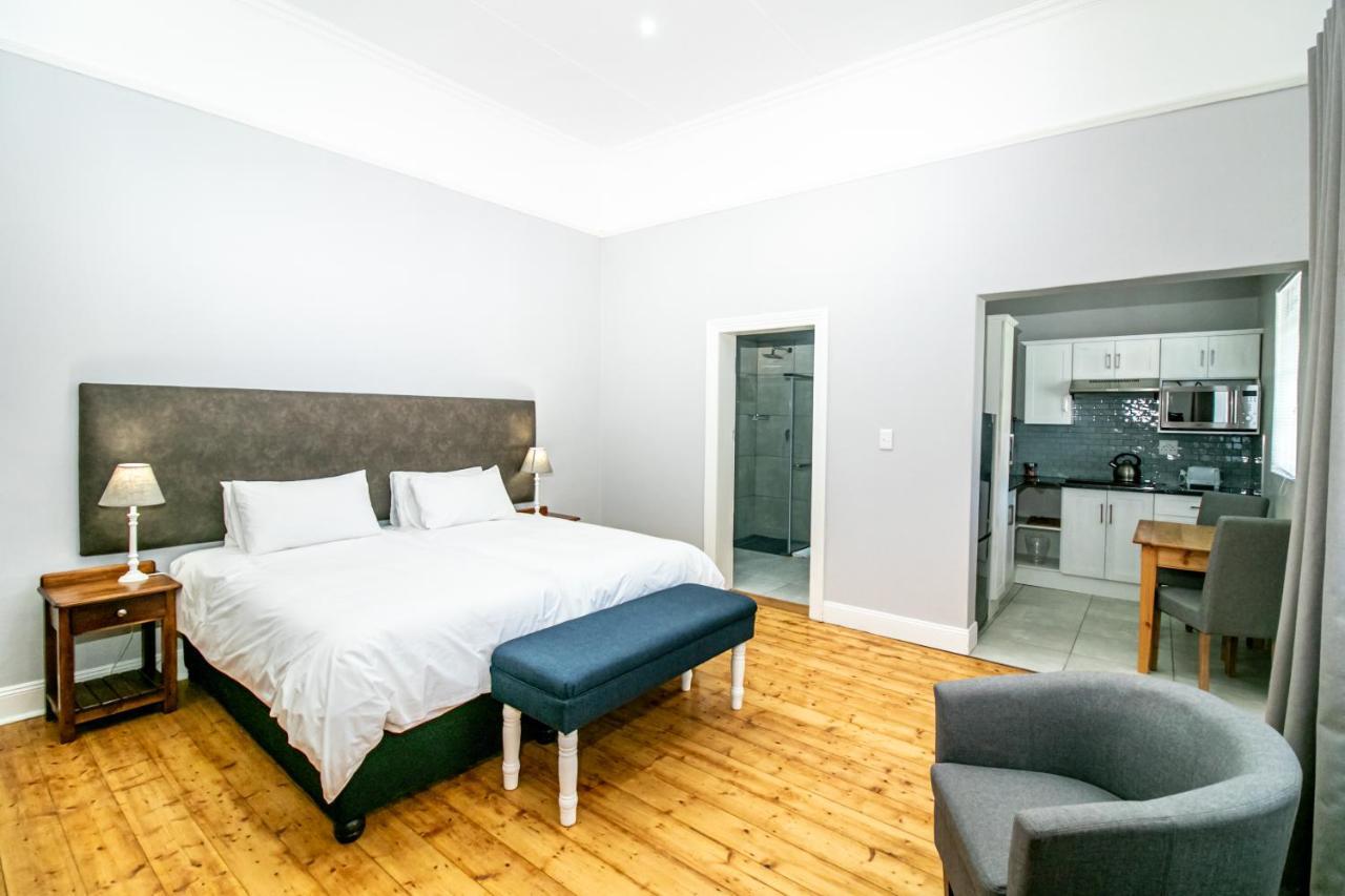 Victorian Square Guesthouse Graaff-Reinet Exterior foto