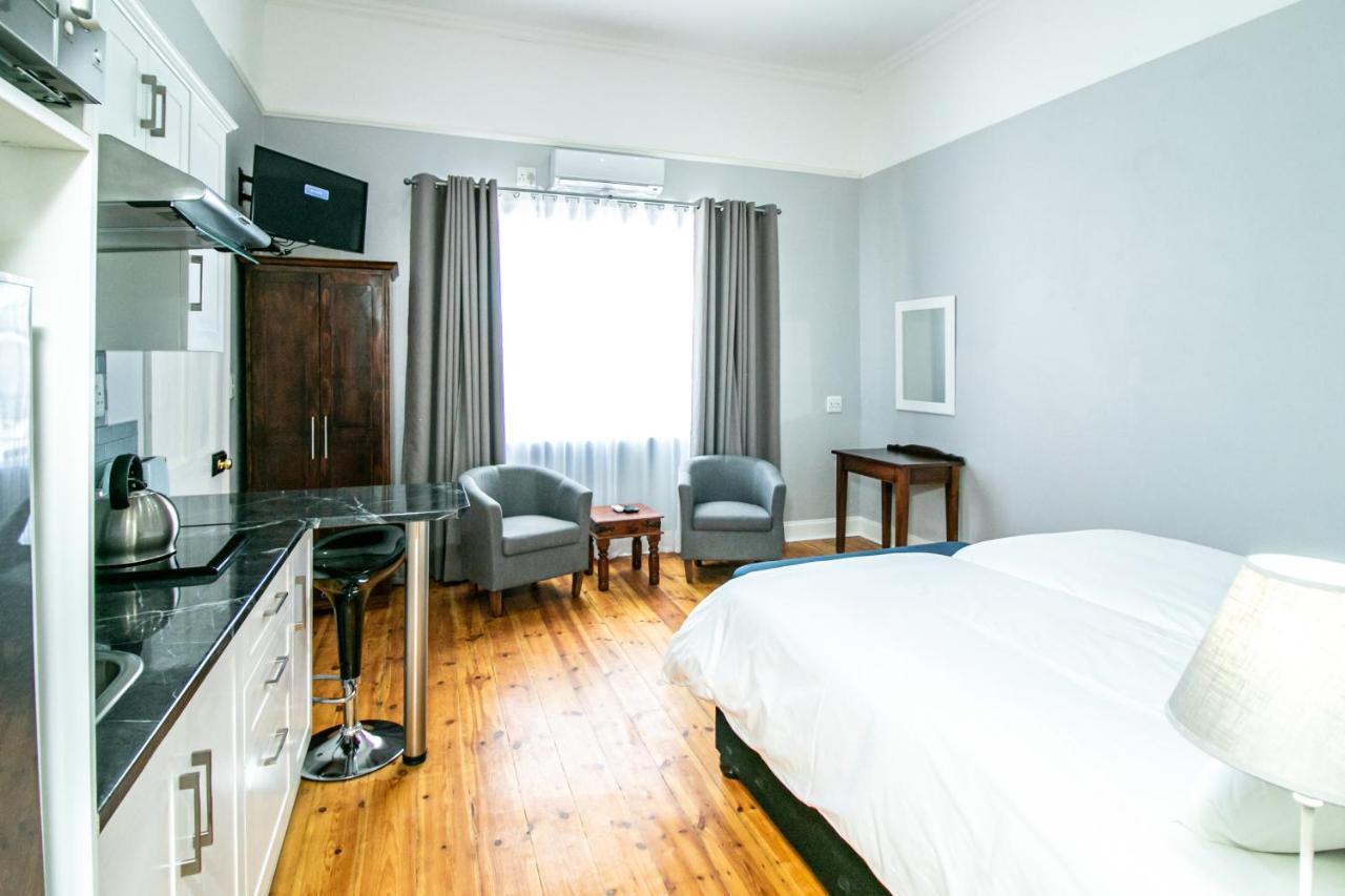 Victorian Square Guesthouse Graaff-Reinet Exterior foto