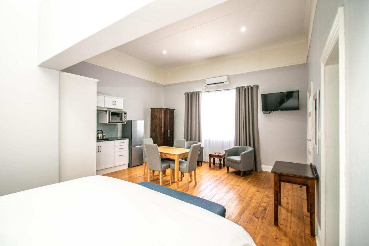 Victorian Square Guesthouse Graaff-Reinet Exterior foto