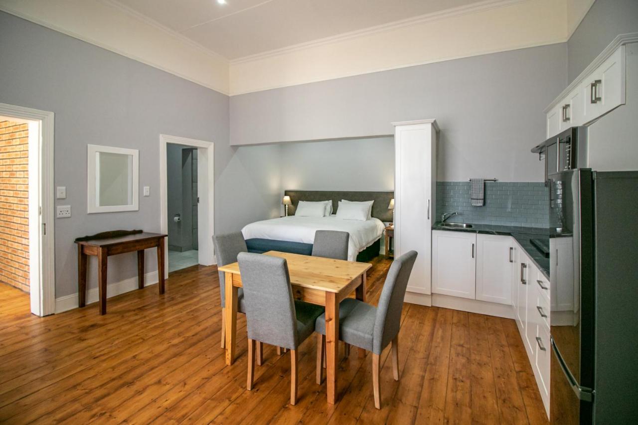 Victorian Square Guesthouse Graaff-Reinet Exterior foto